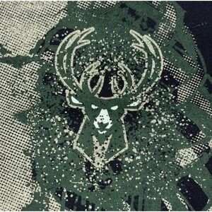 Milwaukee Bucks Wiskullsin Rib Cage Graphic T-Shirt Black Mens Large